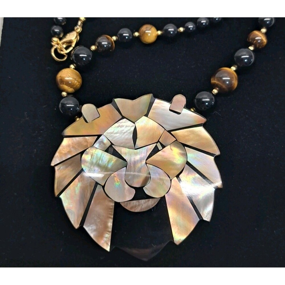 Vintage Lee Sands Lion Necklace Mother of Pearl Inlay Tiger Eye Bead - Picture 2 of 4